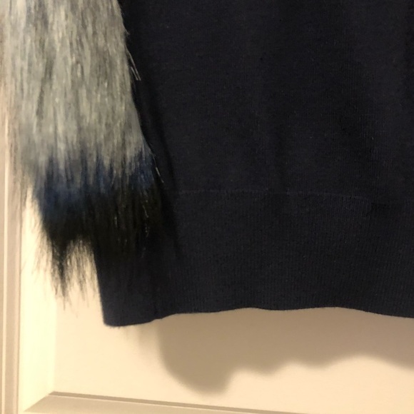 BLUE Striped Faux Fur Vest Size ST - Picture 4 of 6